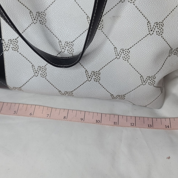 Victoria's Secret tote - Picture 6 of 6